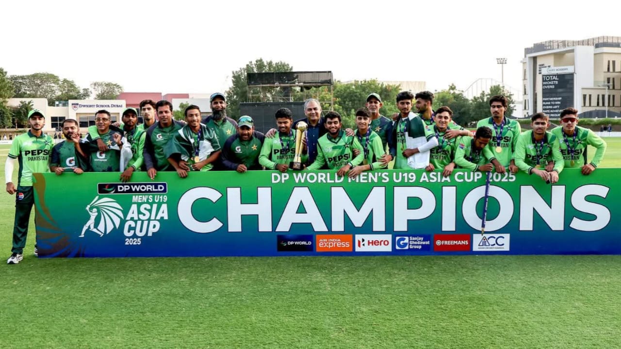 নিজেদের দেশে নিষিদ্ধ 'ধুরন্ধর' সিনেমার গানেই উদযাপন পাক ক্রিকেটারদের, ভিডিও ভাইরাল !! 2