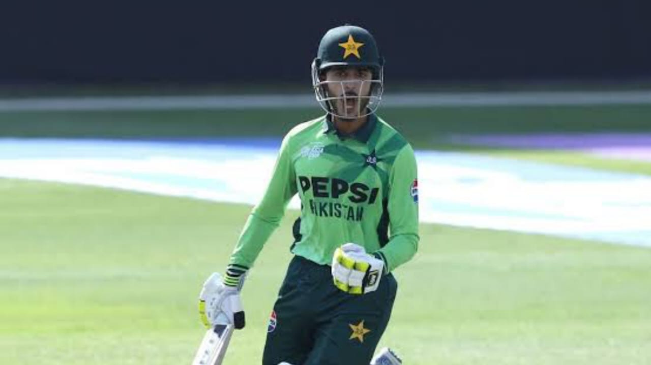 'কে বিরাট?..', কোহলিকে আপমান অনূর্ধ্ব ১৯ দলের পাক তারকার, সোশ্যাল মিডিয়া সমালোচনার ঝড় !! 2