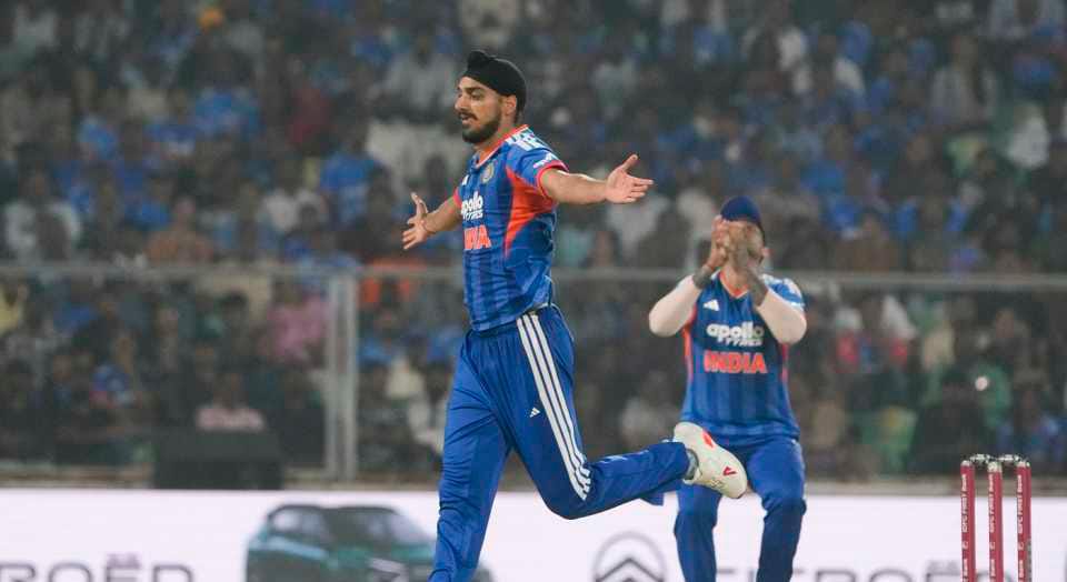 ঈশানের ব্যাটিং'এর পর আর্শদীপ'এর বিধ্বংসী বোলিং, ভারতের ঝড়ে উড়ে গেল নিউজিল্যান্ড !! 2