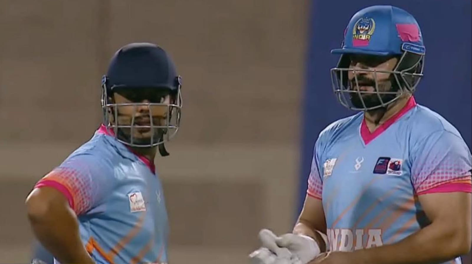 "দেশের গদ্দার.." পাকিস্তানি তারকাদের জড়িয়ে ধরায় ইরফান পাঠানকে নিয়ে সমালোচনা সোশ্যাল মিডিয়ায় !! 2 "দেশের গদ্দার.." পাকিস্তানি তারকাদের জড়িয়ে ধরায় ইরফান পাঠানকে নিয়ে সমালোচনা সোশ্যাল মিডিয়ায় !! 2