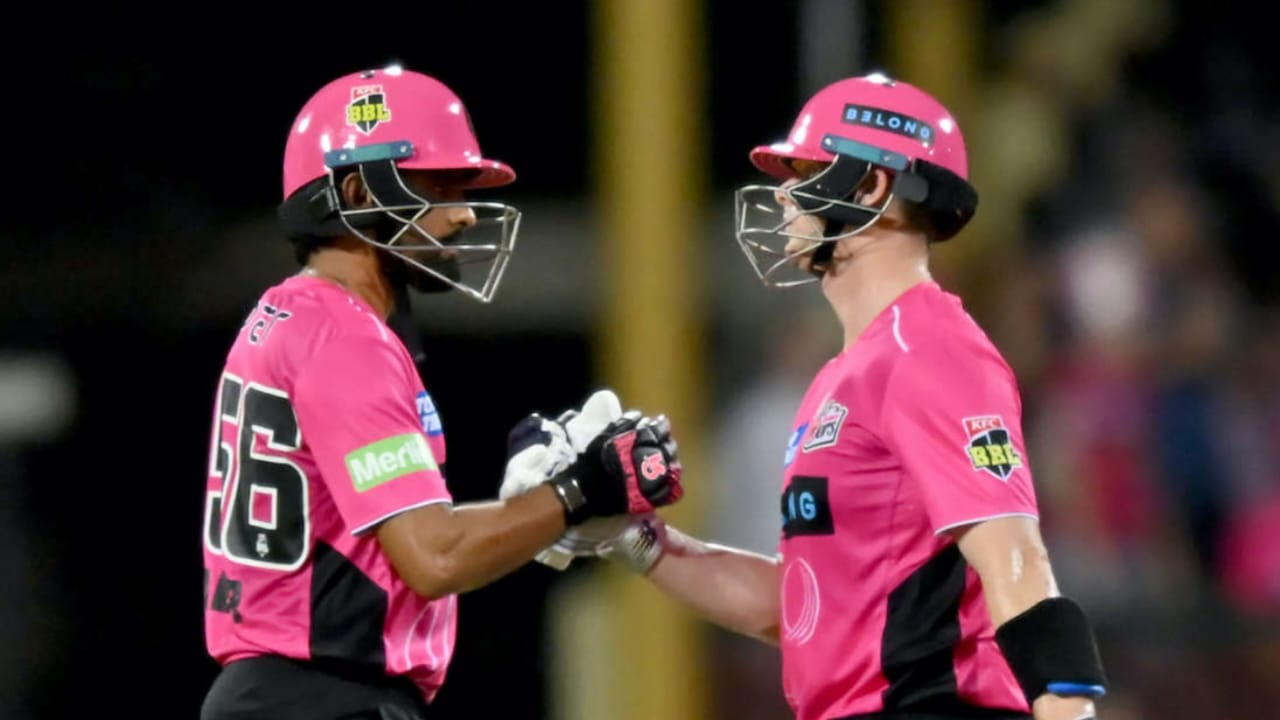 স্ট্রাইক না পেয়ে নাকে কান্না বাবর আজমের, আবারও BBL'এ পাকিস্তানি তারকাদের চরম অপমান চর্চায় !! 2