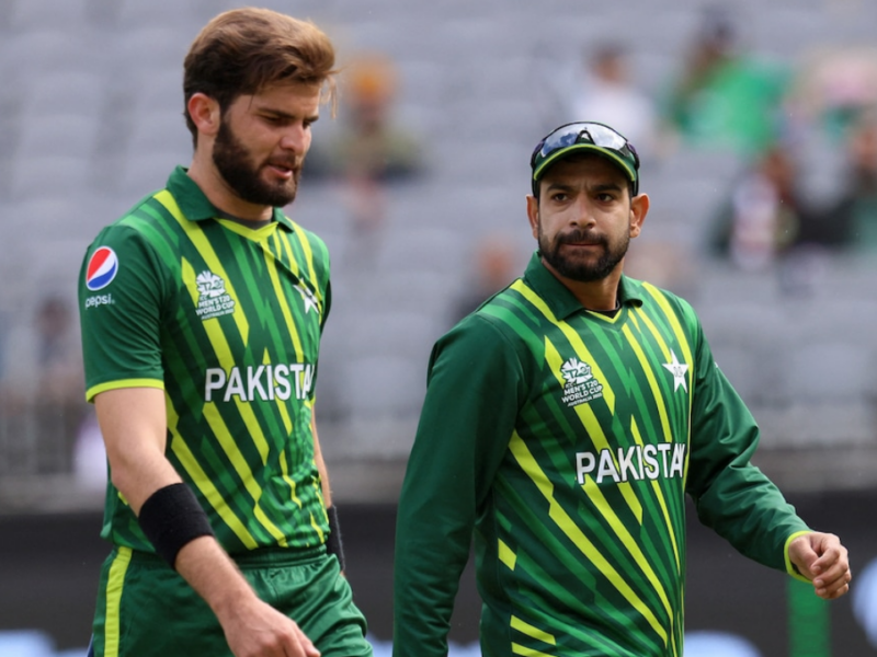 ভারতের বিরুদ্ধে ব্যর্থতার খেসারত, বিশ্বকাপ স্কোয়াড থেকে বাদ প্রিমিয়াম পাকিস্তানি পেসার !! 9