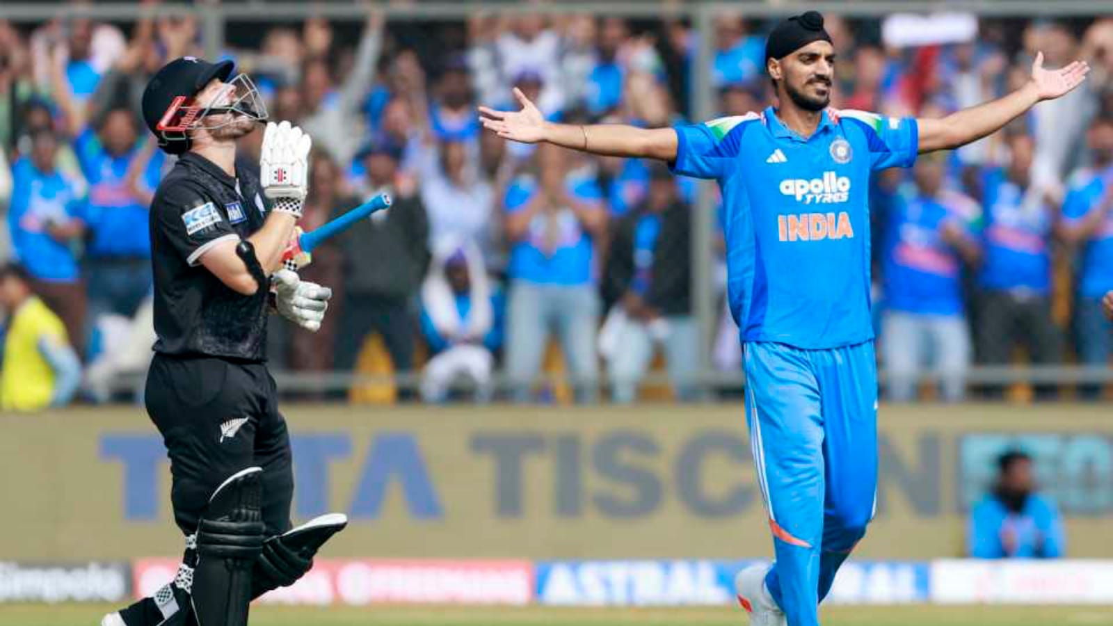 ড্যারিল মিচেল-ফিলিপসের দুরন্ত ব্যাটিংয়ে ধ্বংস ভারতীয় বোলিং, রানের পাহাড় গড়ল নিউজিল্যান্ড !! 2