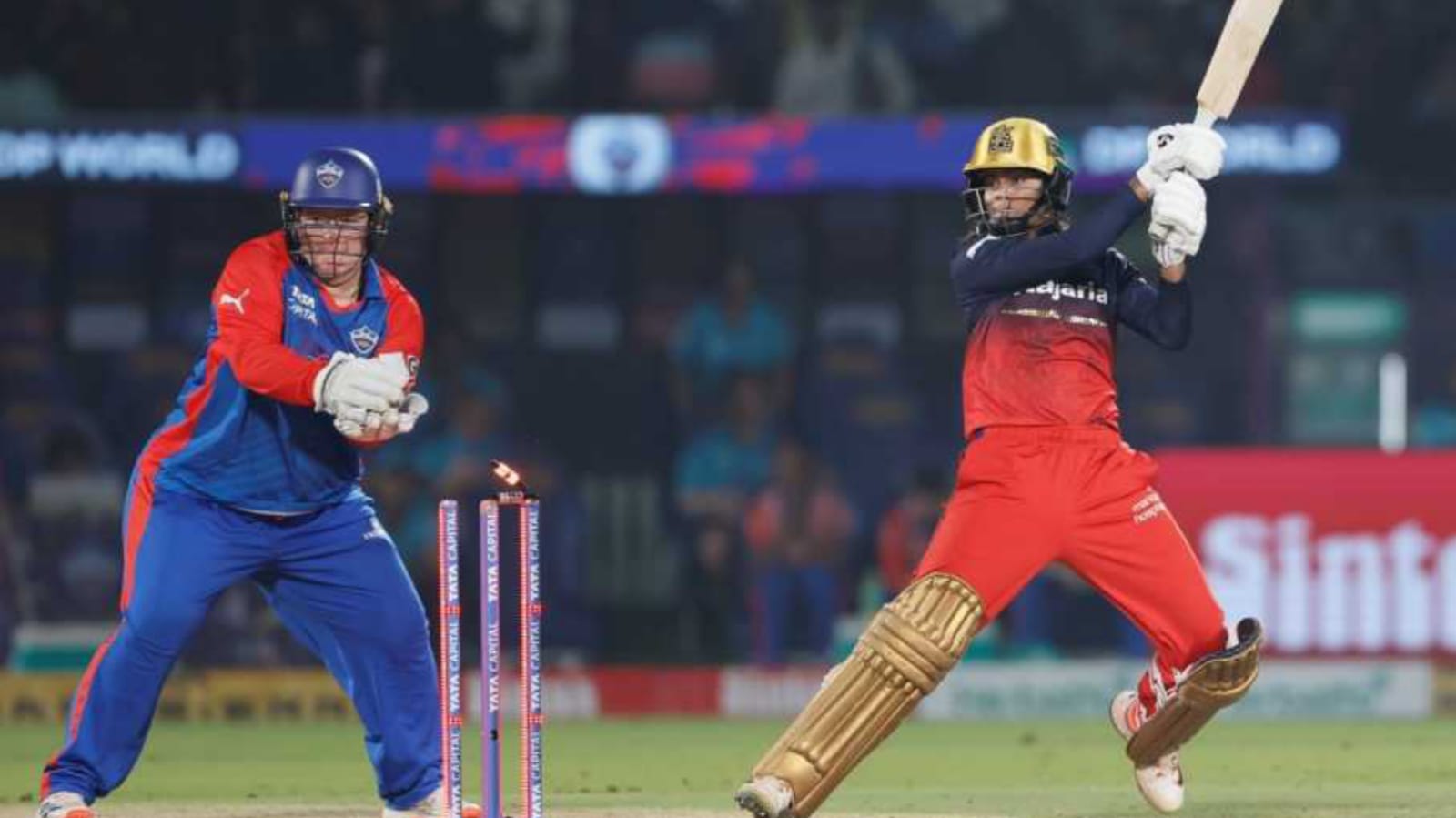 চিটিং করে ট্রফি জিতেছে RCB, রাধা যাদবের হিট-উইকেট নিয়ে চর্চা সোশ্যাল মিডিয়ায় !! 3