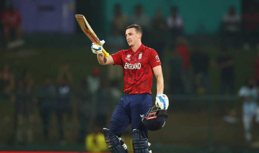 পাকিস্তান-ইংল্যান্ড ম্যাচে হাতাহাতিতে জড়ালেন ভক্তরা, ভিডিও ভাইরাল সোশ্যাল মিডিয়ায় !! 2