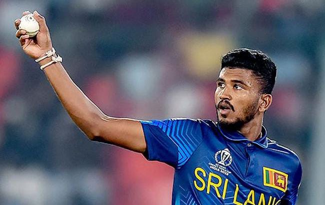 পাথিরানার চোটে চিন্তায় KKR, বদলি হিসেবে দলে এন্ট্রি পেলেন এই তারকা পেসার !! 3 পাথিরানার চোটে চিন্তায় KKR, বদলি হিসেবে দলে এন্ট্রি পেলেন এই তারকা পেসার !! 3