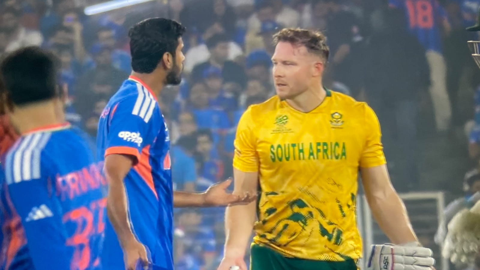 ম্যাচ চলাকালীন হাতাহাতিতে জড়ালেন ওয়াশিংটন-মিলার, বিতর্ক ক্রিকেট মহলে !! 2