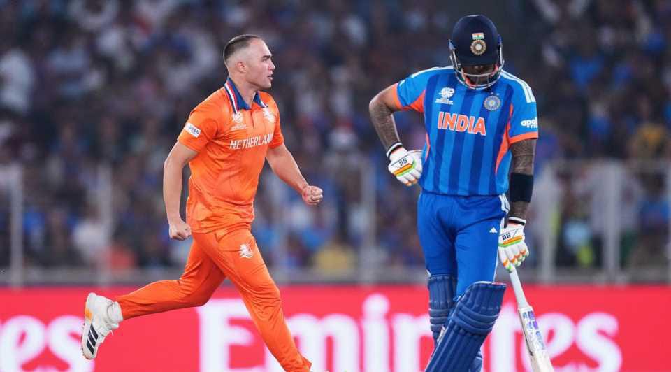 বরুণ-দুবের দুরন্ত বোলিং, নেদারল্যান্ডসকে হারিয়ে জয়ের ধারাবাহিকতা বজায় রাখল ভারত !! 2 বরুণ-দুবের দুরন্ত বোলিং, নেদারল্যান্ডসকে হারিয়ে জয়ের ধারাবাহিকতা বজায় রাখল ভারত !! 2