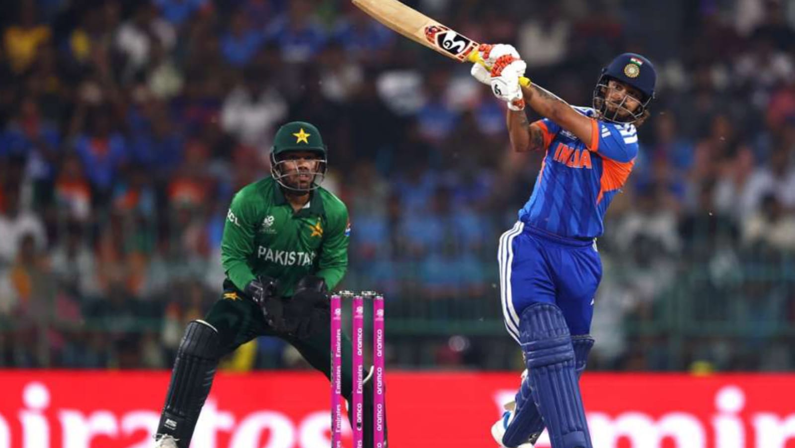 "কলা গাছে ফাঁ*সি দাও..", পাকিস্তানের বিপক্ষে ২০০ রানে গন্ডি ছুঁতে না পারায় সমালোচনার মুখে ভারতীয় দল !! 2