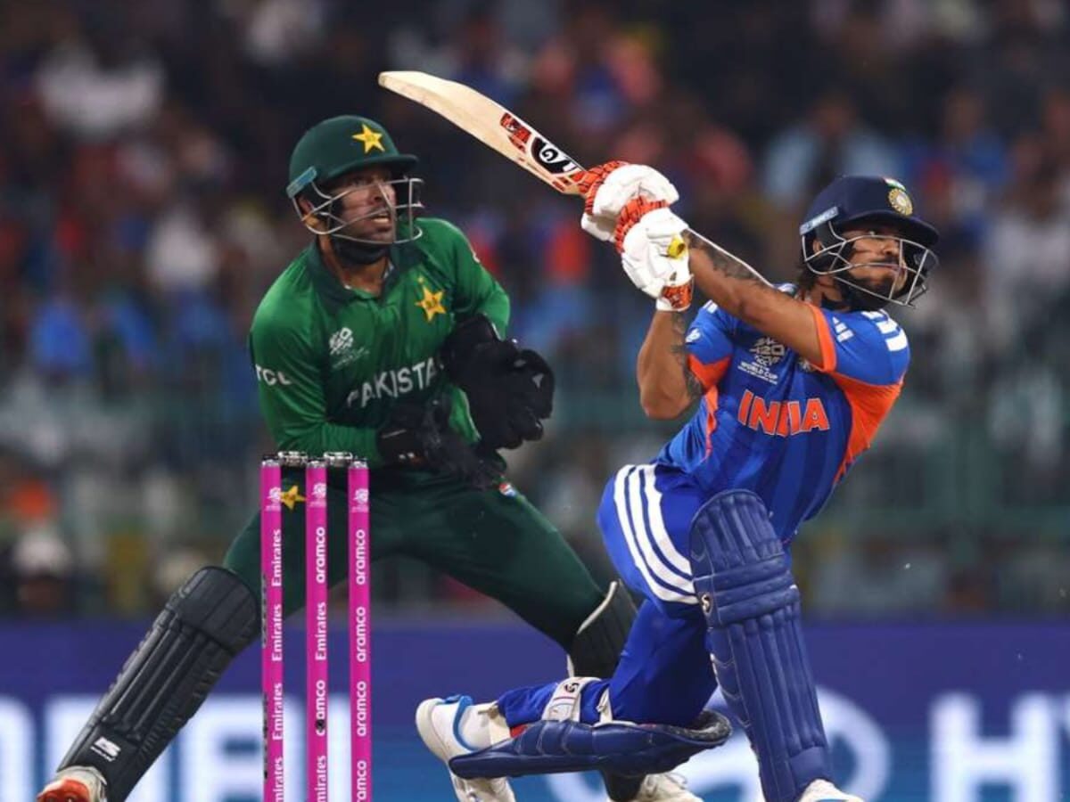 '৬,৬,৬,৪,৪,৪..,' বিধ্বংসী ব্যাটিং'এ পাকিস্তানকে উড়িয়ে দিয়ে ঈশান কিষাণ গড়লেন অনন্য রেকর্ড !! 6