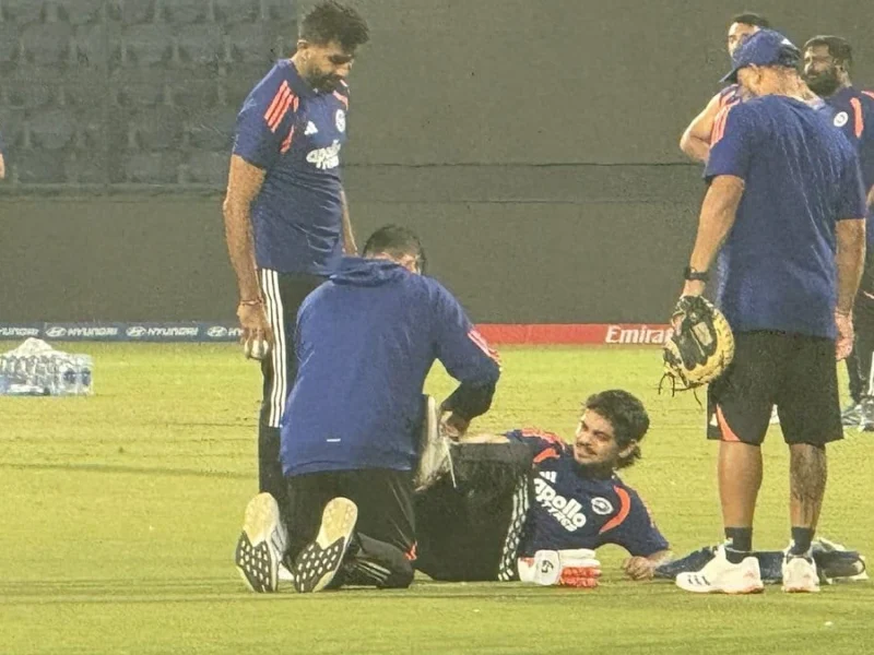 বুমরাহ'র বলে চোট পেলেন ঈশান কিষান, নামিবিয়া ম্যাচে খেলা নিয়ে সংশয় !! 3