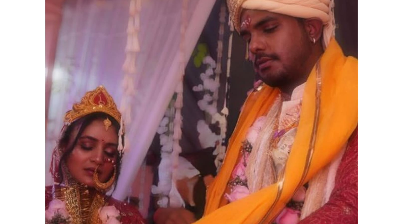 ধর্ষণের তদন্তের মধ্যেই বিয়ে করলেন যশ দয়াল, এবার ফাঁসালেন জনপ্রিয় এই লাস্যময়ীকে !! 2