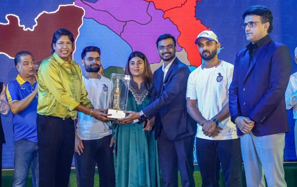 "ওকে নিয়ে ছেলেখেলা চলছে..", ব্যাটিং ব্যর্থতার মধ্যেই রিঙ্কুকে নিয়ে নাইটদের বিশেষ পরামর্শ সৌরভ গাঙ্গুলির !! 2