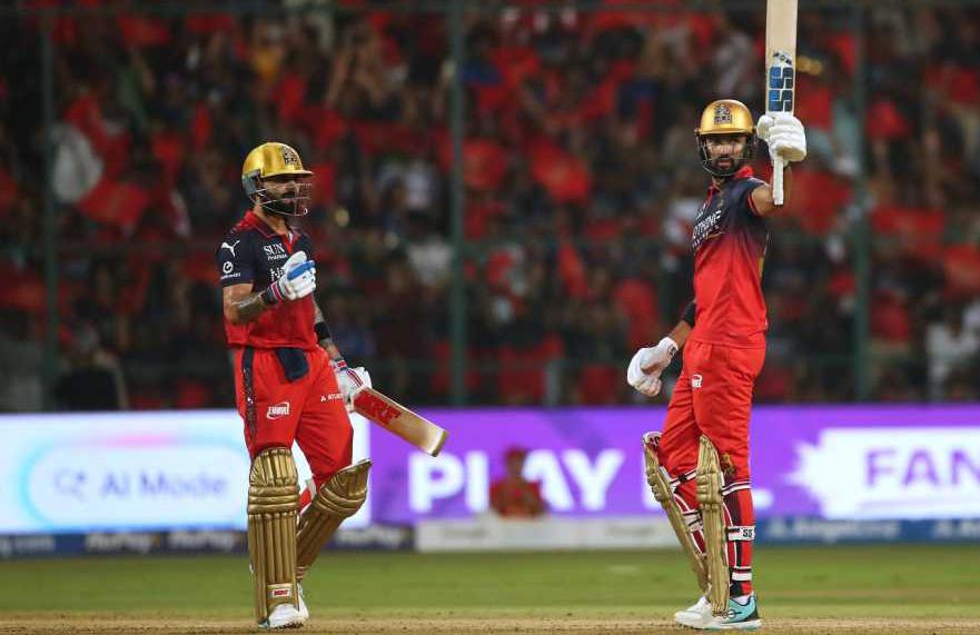 বিরাট-পাড্ডিকালের বিধ্বংসী ব্যাটিং, চিন্নাস্বামীতে গুজরাটকে হারিয়ে জ্বলে উঠল RCB !! 3