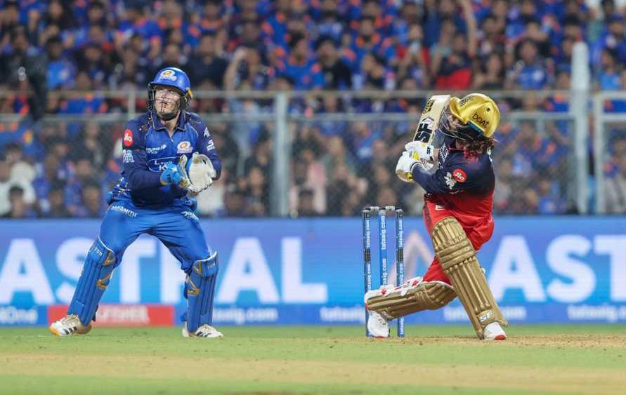 "দানবরা বেরিয়ে এসেছে..", পাটিদার-সল্টের আক্রমণে রানের পাহাড় RCB'র, চর্চা নেটিজেনদের !! 2 "দানবরা বেরিয়ে এসেছে..", পাটিদার-সল্টের আক্রমণে রানের পাহাড় RCB'র, চর্চা নেটিজেনদের !! 2