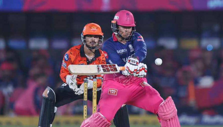 "ছোটো পটাকায় বাজার গরম..", বৈভবের সেঞ্চুরিতে ছারখার SRH, বিশাল লক্ষ্যমাত্রা দিয়ে চর্চায় রাজস্থান !! 2