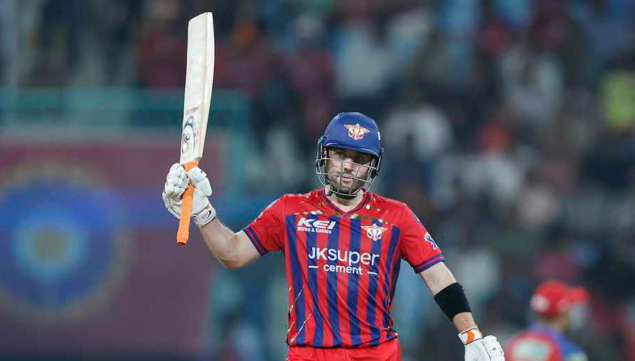 "ললিপপ ধরিয়ে দিয়েছে..", জশ ইংলিশের ব্যাটিং'এ বিশাল লক্ষ্যমাত্রা লখন‌উয়ের, PBKS'কে নিয়ে কটাক্ষ ভক্তদের !! 2