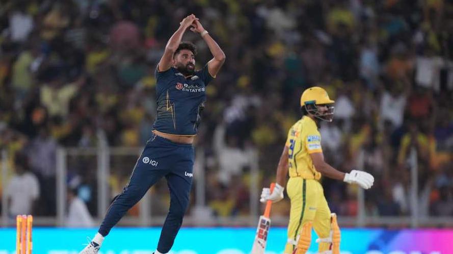 "টাটা বাই-বাই গুডবাই..", সিরাজ-রশিদের বলে লজ্জার হার CSK'এর, প্লে অফ থেকে ছিটকে যেতে ভক্তদের ক্ষোভ প্রকাশ্যে !! 2