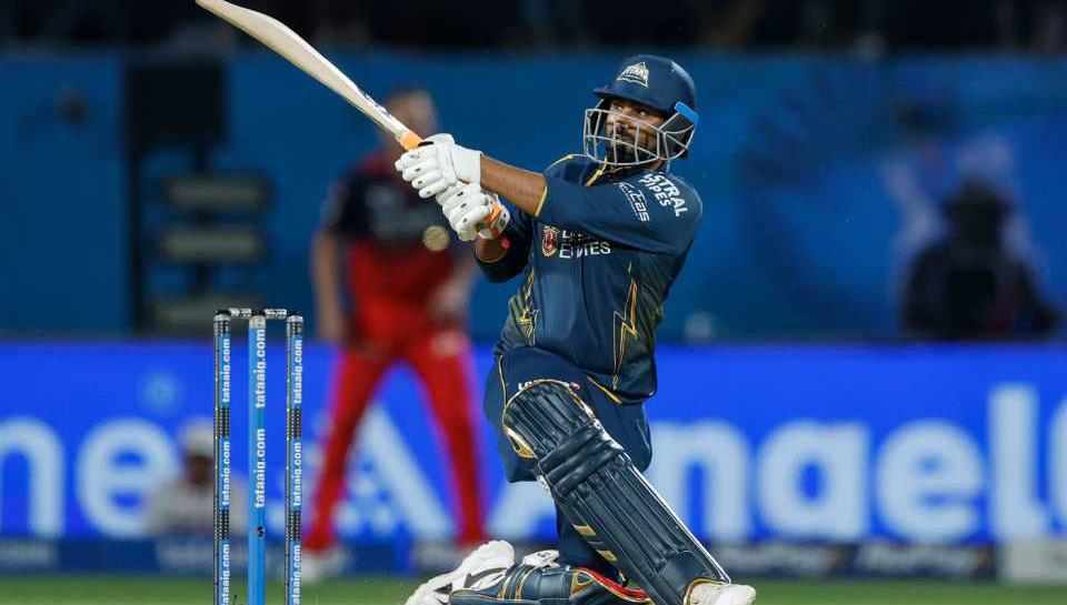 ডাফির-ভুবনেশ্বরের দুরন্ত বোলিং'এ ফাইনালে RCB, রাহুলের লড়াইয়ে গুজরাটের মুখ রক্ষা !! 3 ডাফির-ভুবনেশ্বরের দুরন্ত বোলিং'এ ফাইনালে RCB, রাহুলের লড়াইয়ে গুজরাটের মুখ রক্ষা !! 3