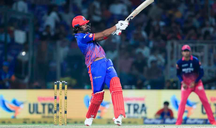 "চামচিকাতেও লাথি মারে..", রাহুল-অভিষেকের ব্যাটে প্লে অফের আশা টিকিয়ে রাখল দিল্লি, রাজস্থান হারতেই খিল্লি ভক্তদের !! 2