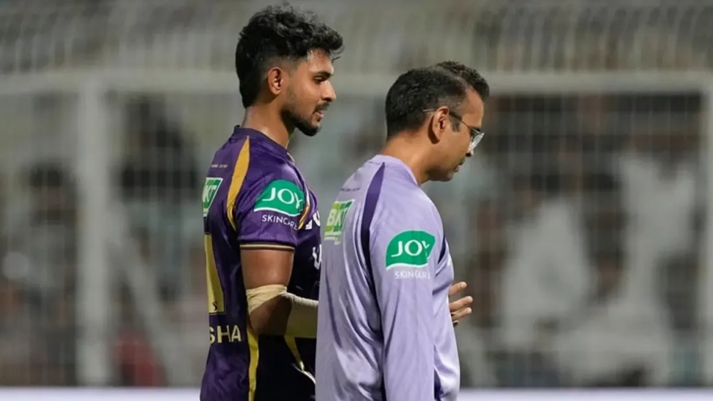 MI'এর বিরুদ্ধে মাঠে নামার আগে মাথায় হাত KKR'এর, চোটের কারণে ছিটকে গেল তারকা পেসার !! 2 Kkr