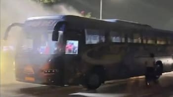 ফাইনালের রাতে গুজরাটের টিম বাসে আগুন, চোট পেয়ে হাসপাতালে ভর্তি শুভমান গিল !! 2 শুভমান