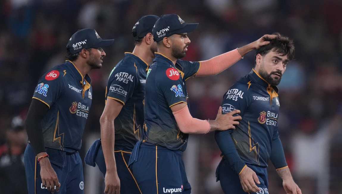 গুজরাটের টিম বাসে আগুন, ফাইনালের হারের পরেই বড়ো বিপদে গিল বাহিনী !! 2