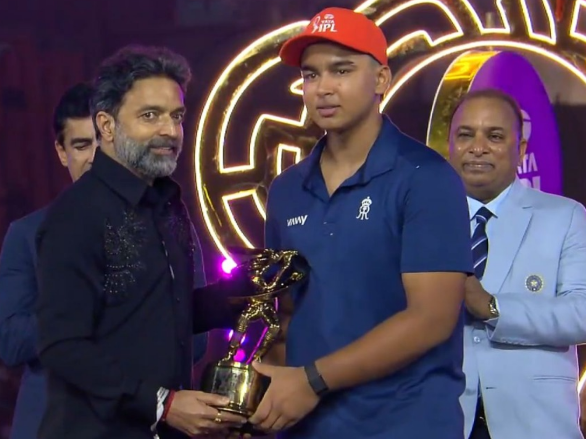 মাত্র ১৫ বছরেই IPL-এর MVP! ৭২ ছক্কা হাঁকিয়ে নজির গড়লেন বৈভব সূর্যবংশী 14